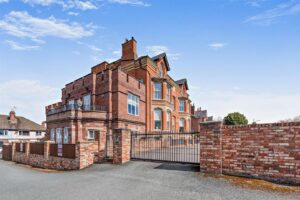 Redland House, Hough Green, Chester