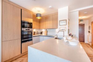 28 Centurion House, Chester